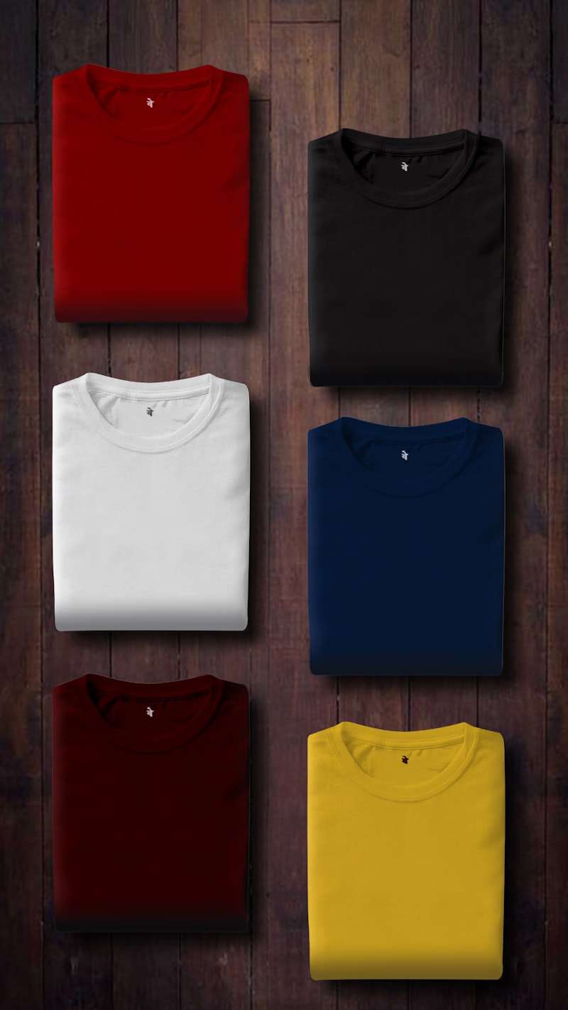 เสื้อผ้าเด็กมือสองหลากหลายไซส์และสีสัน
