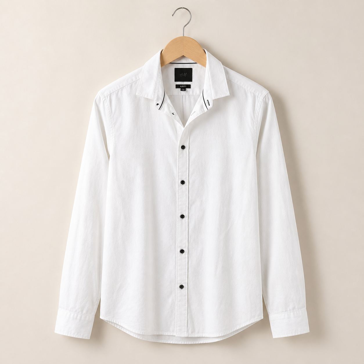 H&M เสื้อเชิ้ต Slim Fit สีขาวแขนยาว