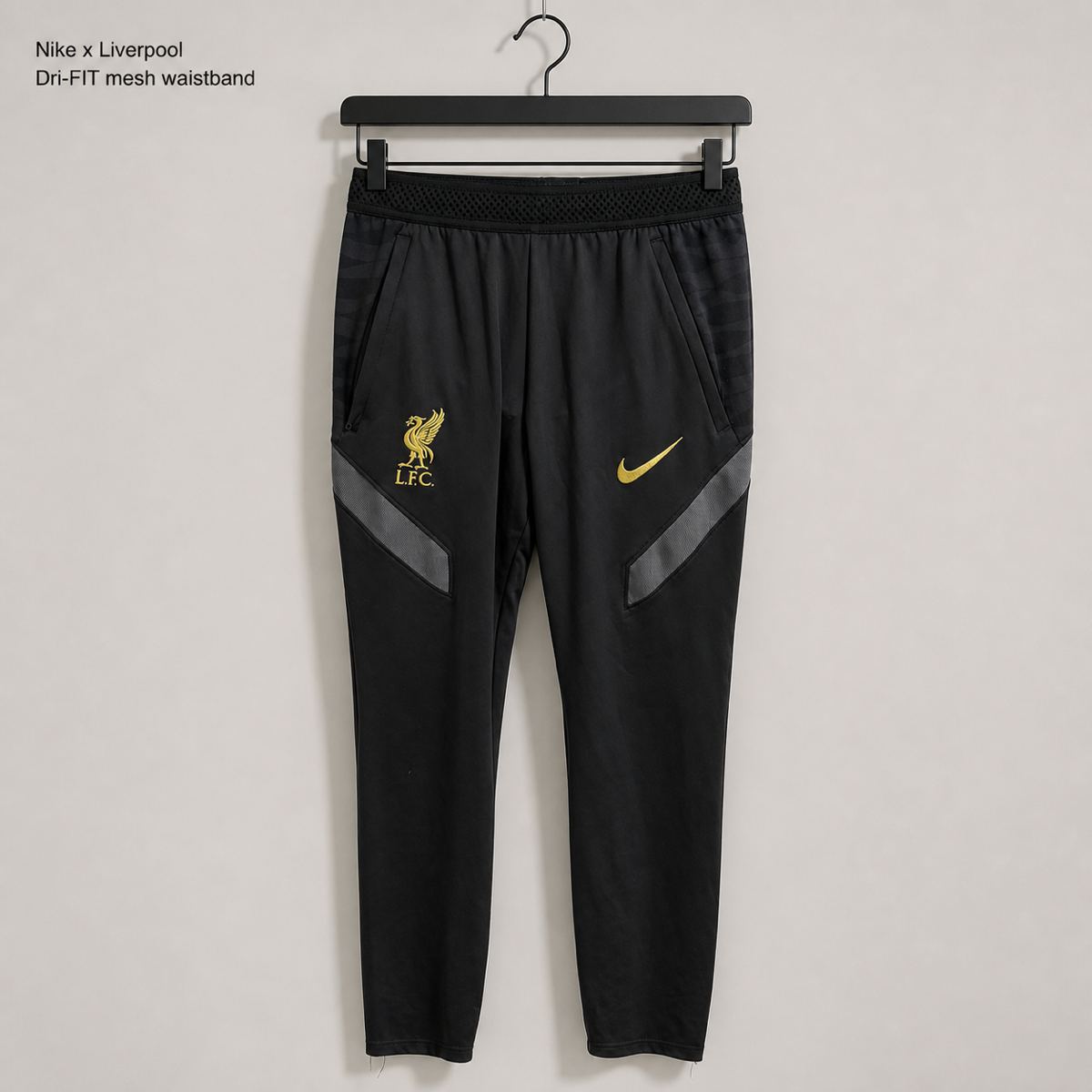 NIKE × LIVERPOOL กางเกงจ็อกเกอร์ Dri-FIT สีดำ