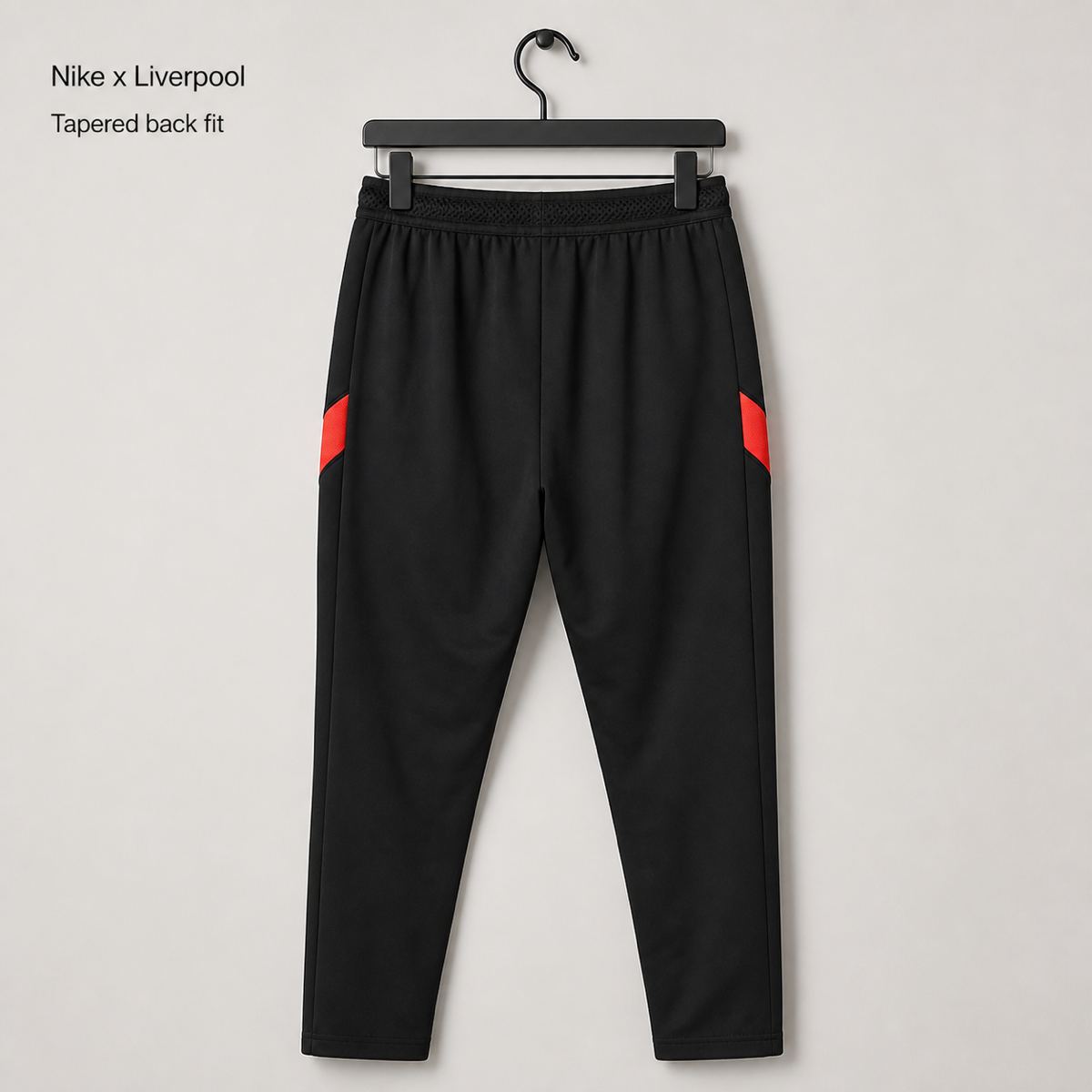 NIKE × LIVERPOOL กางเกงจ็อกเกอร์ Dri-FIT สีดำ-แดง