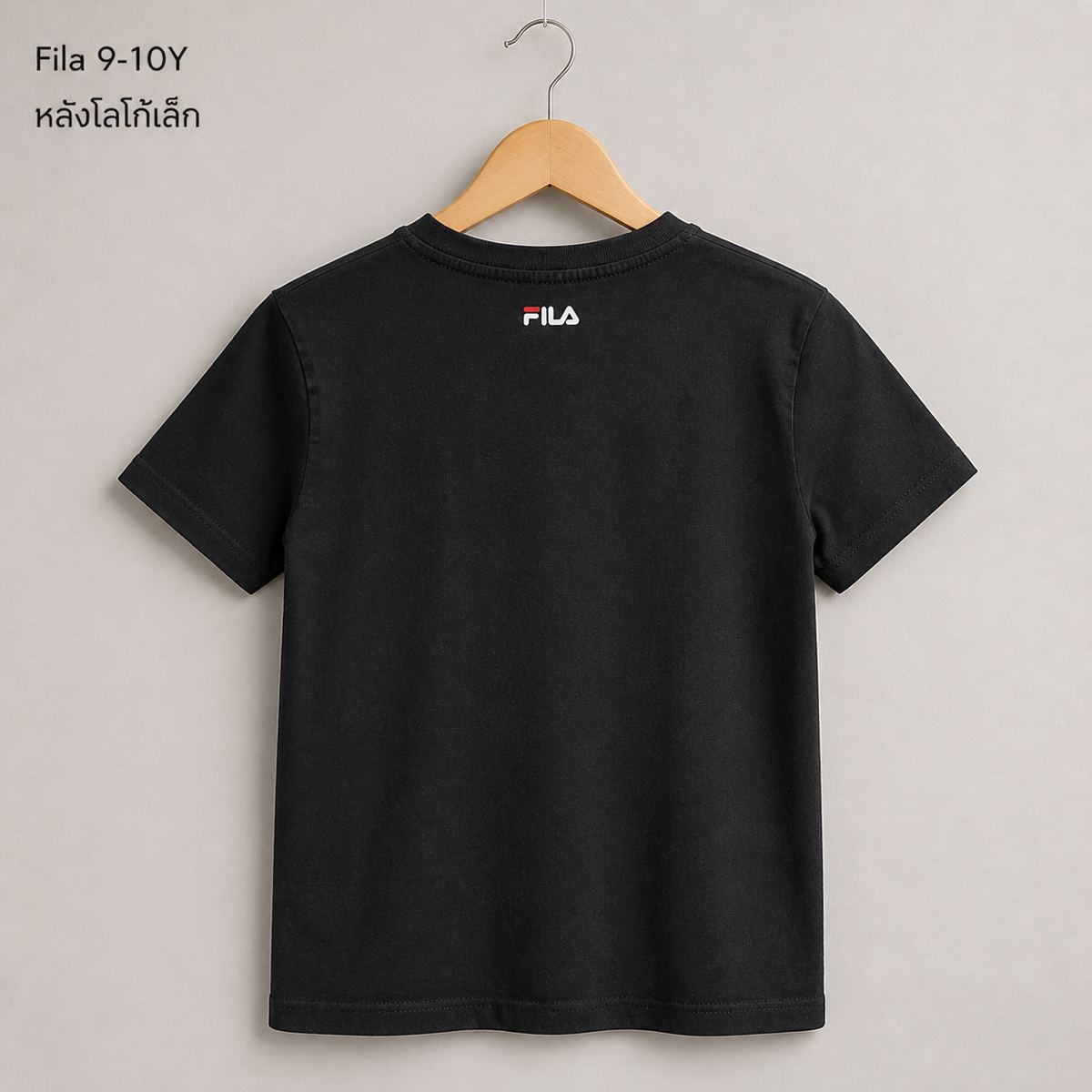 FILA เสื้อยืดโลโก้ใหญ่สีดำ